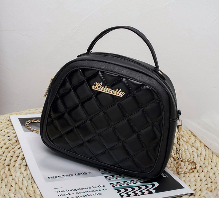 QA-872 - Trendy Sling Bag Black